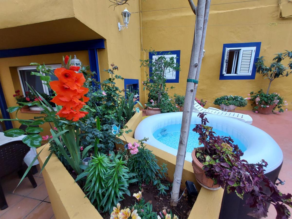 Casa Maestro Lelo - Acogedora Casa Rural Canaria Con Patios Y Jardines De Flores لاس بالماس دي غران كاناريا المظهر الخارجي الصورة