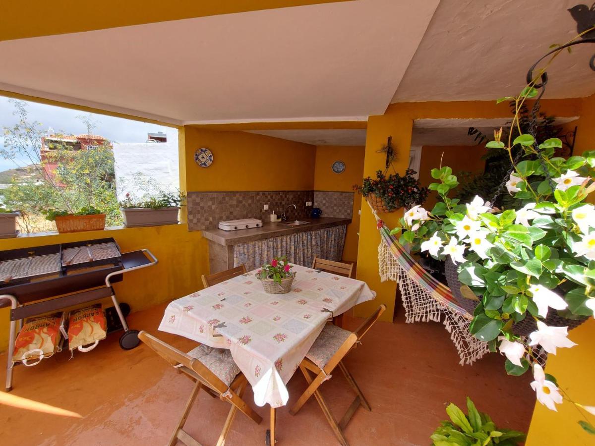 Casa Maestro Lelo - Acogedora Casa Rural Canaria Con Patios Y Jardines De Flores لاس بالماس دي غران كاناريا المظهر الخارجي الصورة
